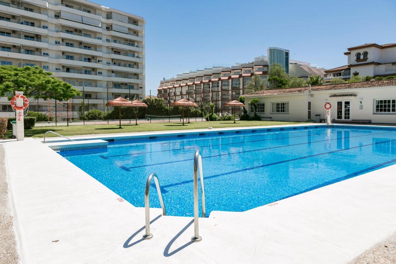 MalagadeVacaciones - La Carihuela Palace Torremolinos Exterior foto